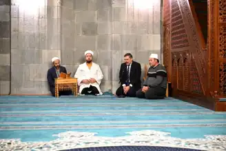 Yaşlı Kadın İçin Mevlid-i Şerif