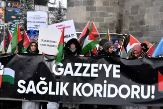 Erzurum'da Sağlık Çalışanları Gazze'yi Protesto Etti