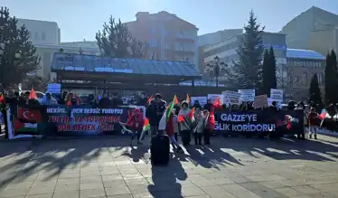 Erzurum'da Sağlıkçılar İsrail'i Protesto Etti