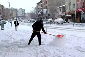 Oltu'da Yaşamı Felç Eden Kar Yağışı