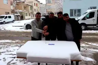 Kar Yağışı: Oltu'da Dadaşın Kar Pastası!