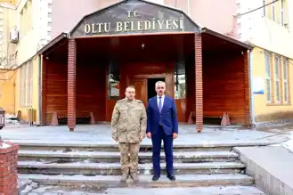 Tuğgeneral Avcı, Oltu Belediye Başkanı'nı Ziyaret Etti