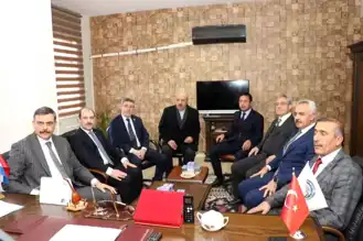 Vali, Doğu Anadolu Bölgesinde Vergi Rekortmenlerini Ödüllendirdi