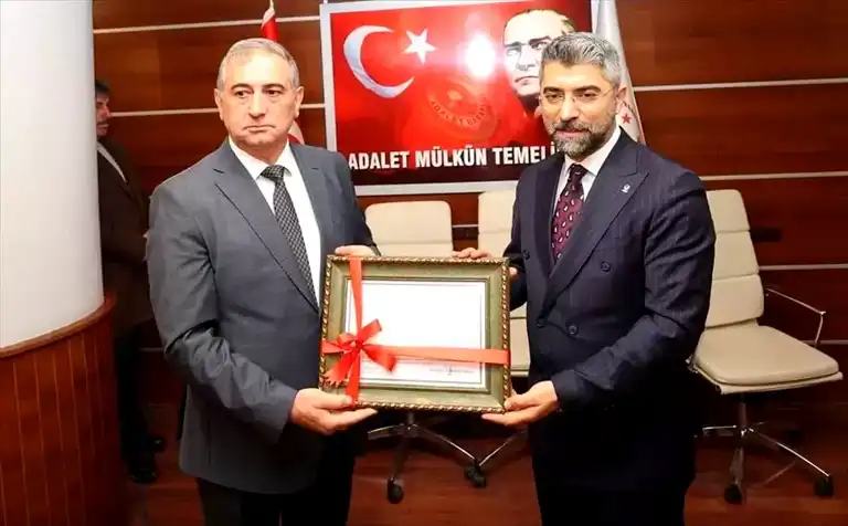 Küçükoğlu, Erzurum AK Parti Başkanlığı Mazbatasını Aldı