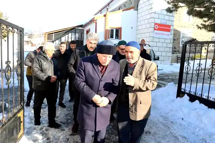 Sekmen: Yunusemre Mahallesi'nde Vatandaşlarla Buluştu