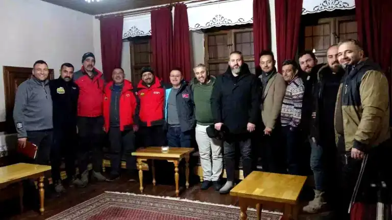 Erzurum Offroad Ekibi Tarihi Konağı Tercih Etti