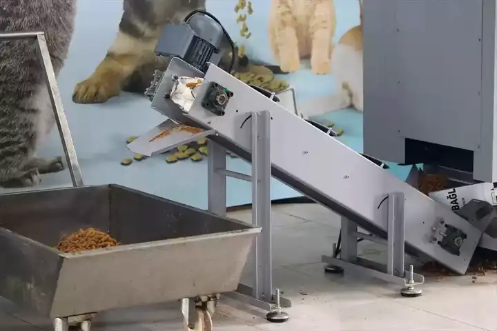 Erzurum'da Atık Yemekler Hayvan Mamasına Dönüşüyor