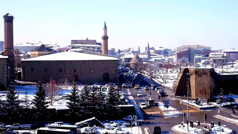 Erzurum'da Göç: Aile ve Eğitim Önde