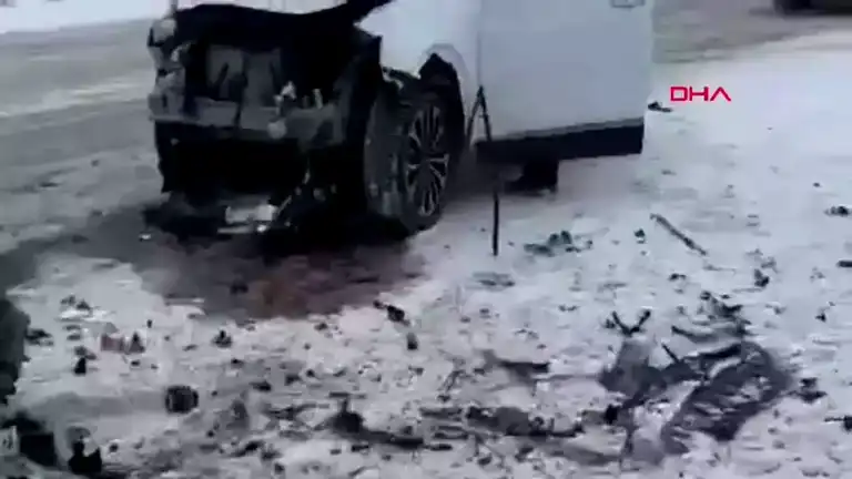 Erzurum'da Kar Kazası: 2 Ölü, 3 Yaralı
