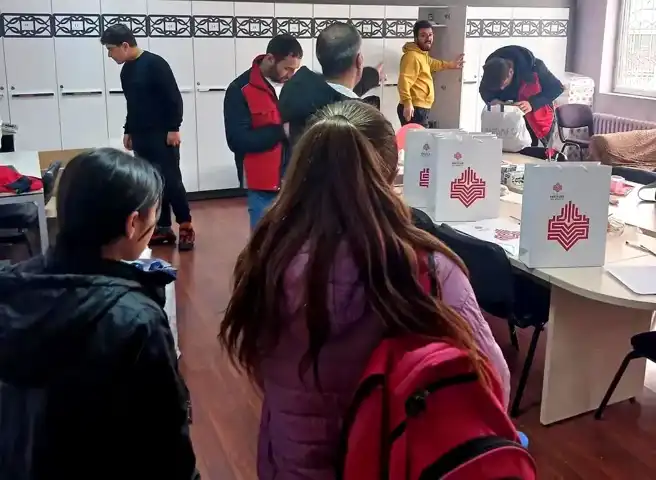 450 Erzurum Öğrencisine Kışlık Yardım