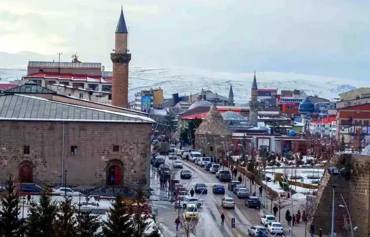 Türkiye Nüfusu 85 Milyonu Geçti, Erzurum'da Azalma!